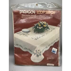 Paragon Loop Stitch - Daisy Grandeur Tablecloth OBLONG - NEW